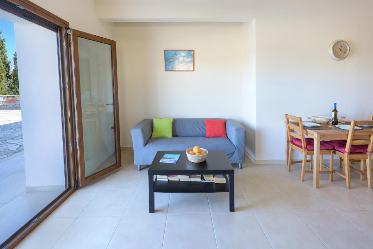 Pangolas Apartments Paxos Longos  Bagian luar foto