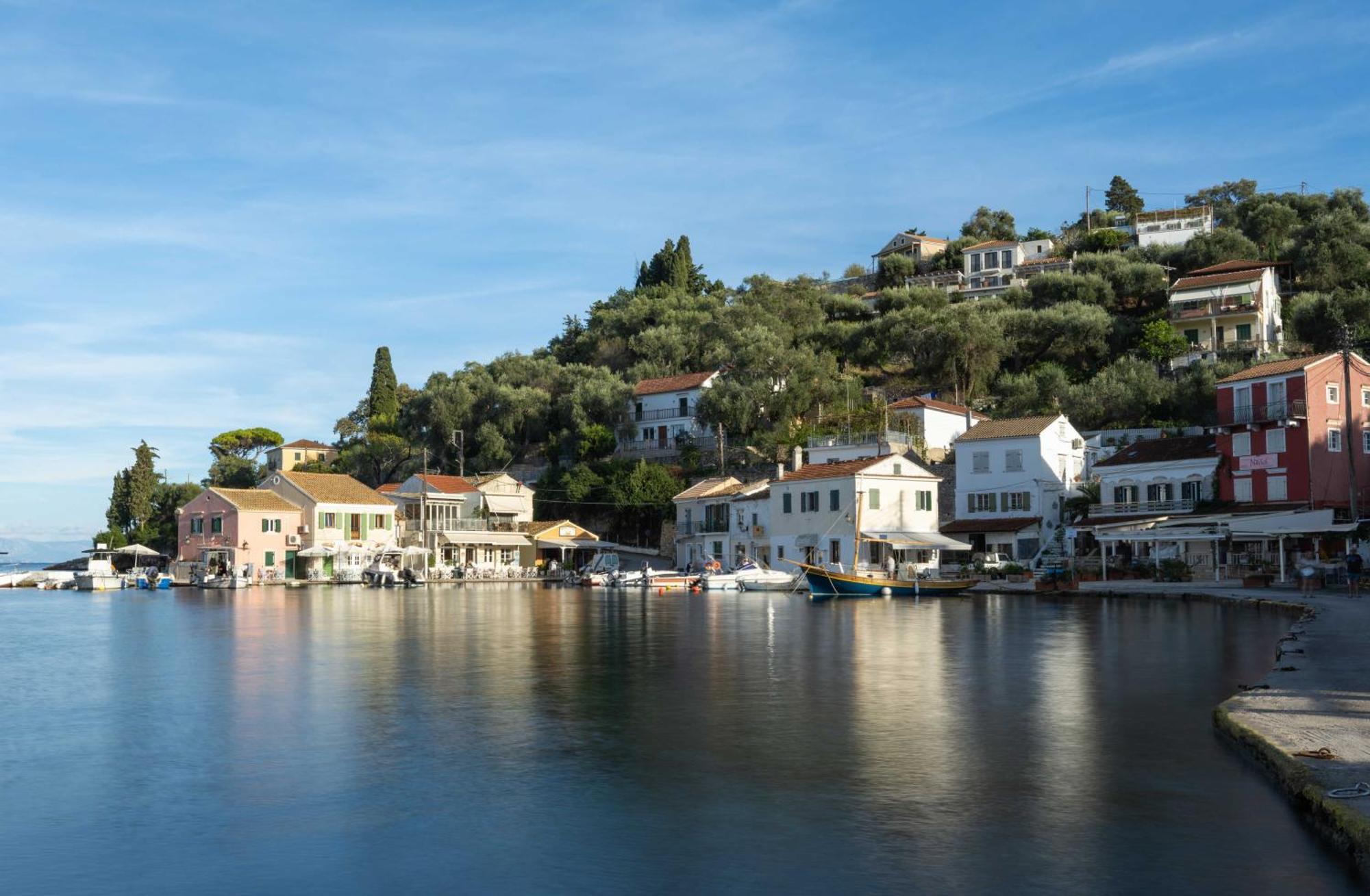 Pangolas Apartments Paxos Longos  Bagian luar foto