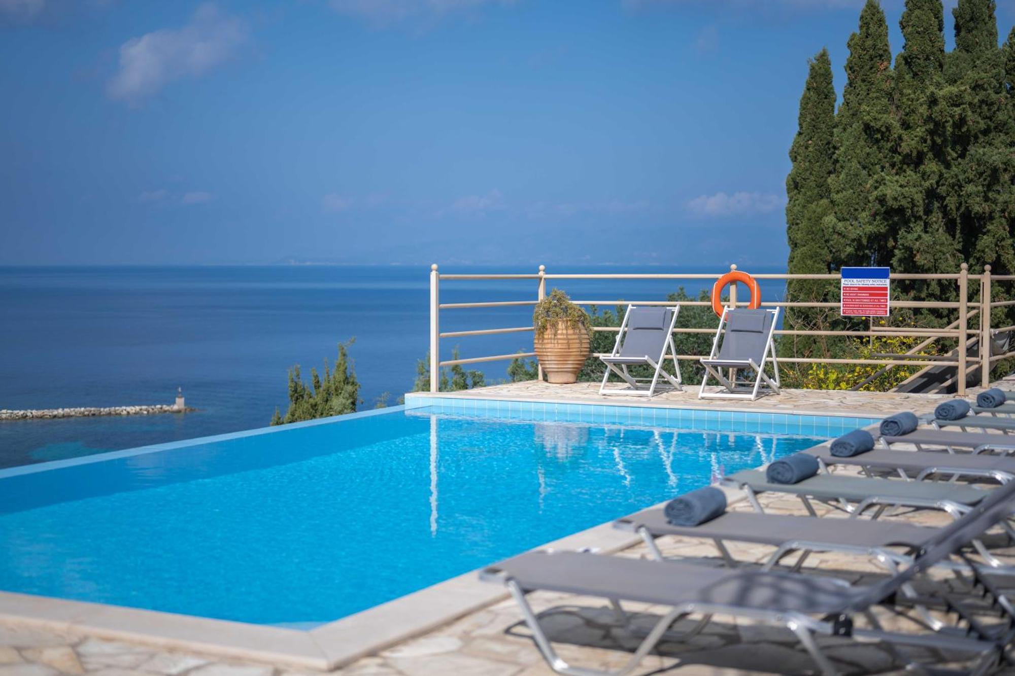 Pangolas Apartments Paxos Longos  Bagian luar foto