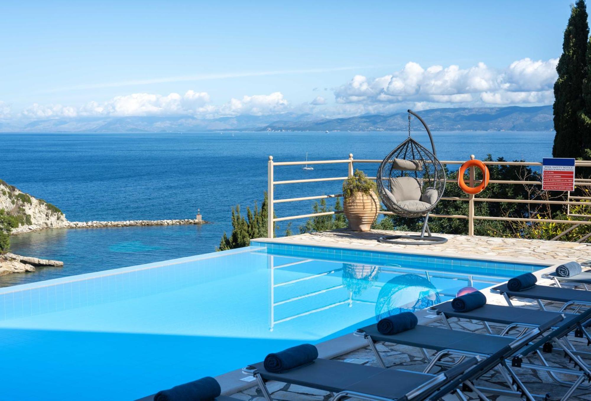 Pangolas Apartments Paxos Longos  Bagian luar foto