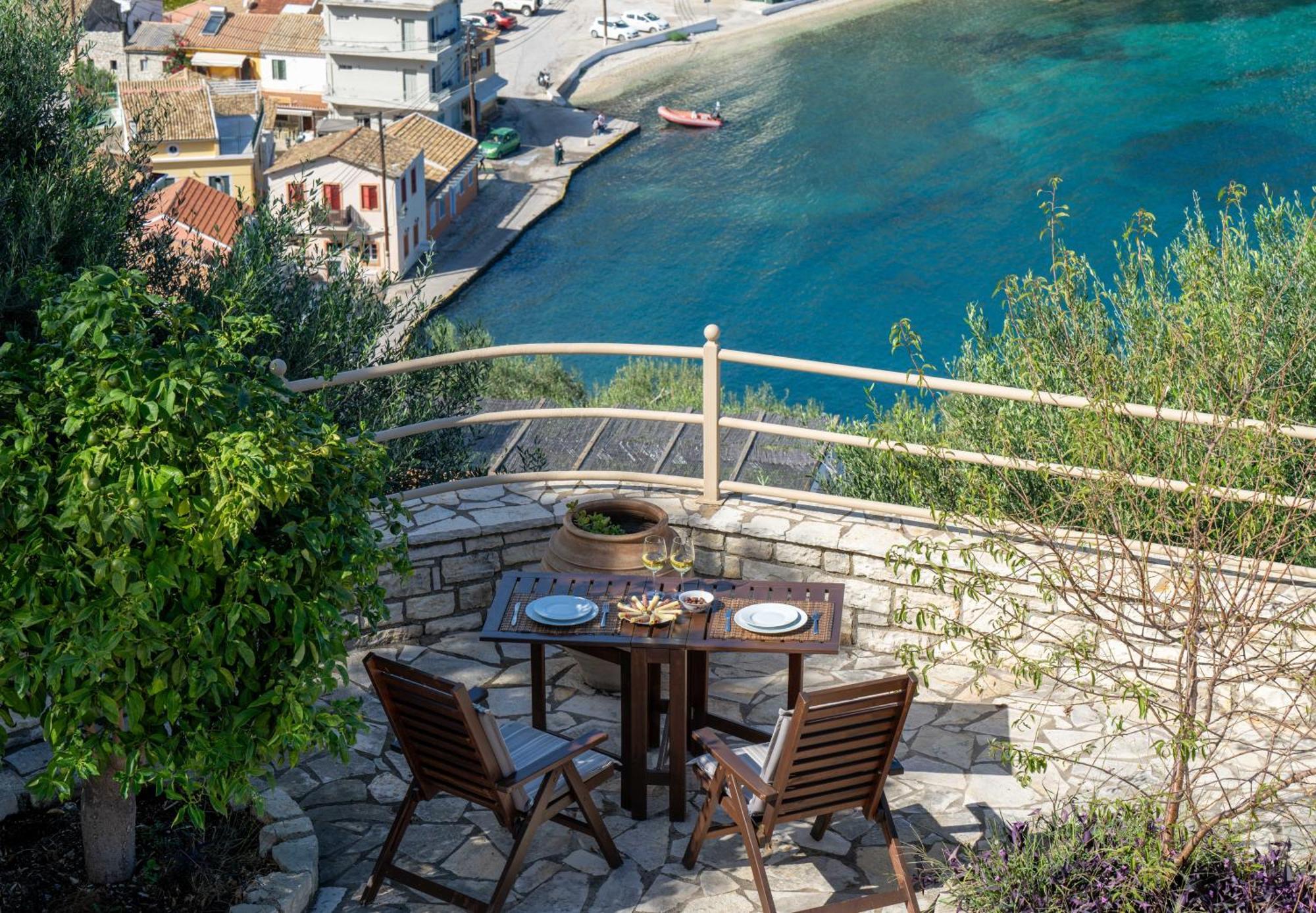 Pangolas Apartments Paxos Longos  Bagian luar foto
